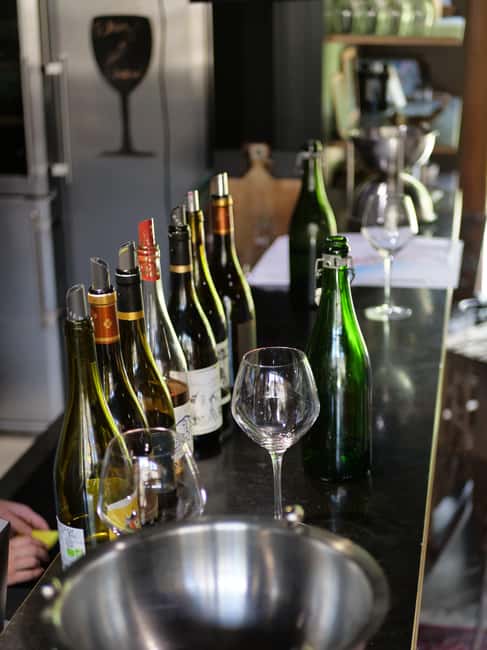 Carcassonne: Solex tour with guide and wine tasting - The Historic Atmosphere of Carcassonne