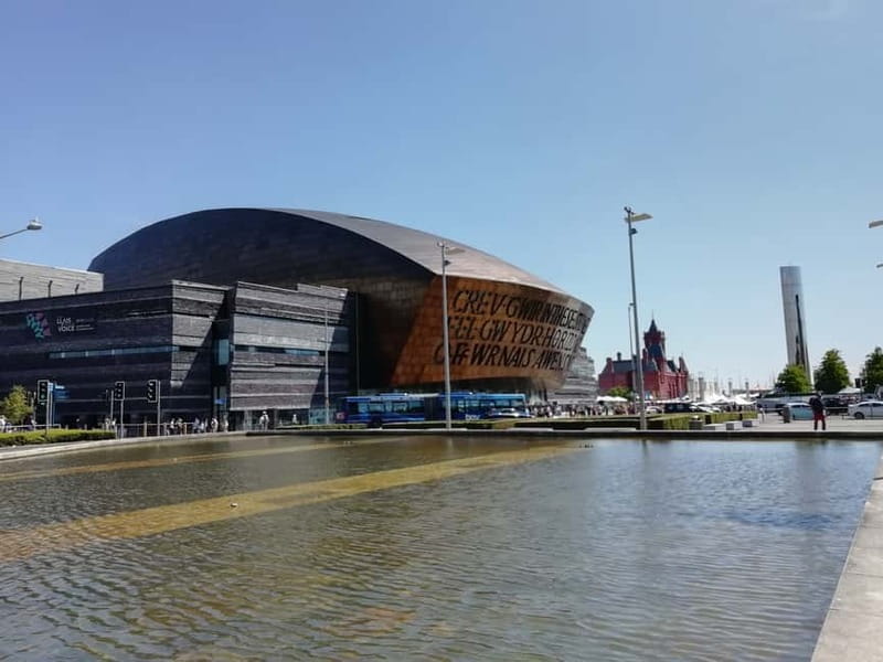 Cardiff Bay: Highlights Private Guided Tour - Exploring Cardiff Bay’s Historic and Architectural Landmarks