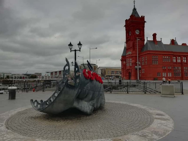 Cardiff Bay: Highlights Private Guided Tour - Architectural Marvels of the 19th Century and Modern Waterfront