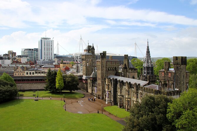 Cardiff Day Tour from London with Local Guide (Visit Wales) - Inside Cardiff Castle: Art, History, and Architecture