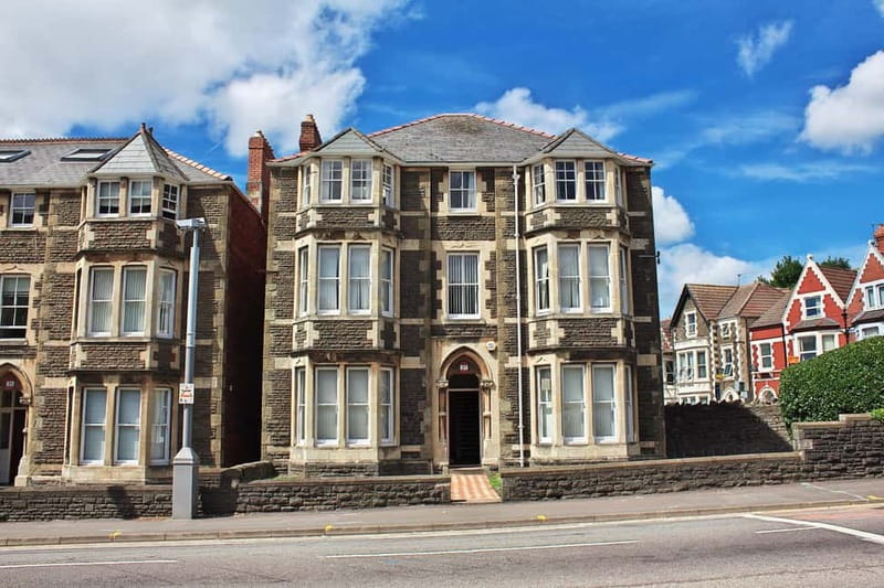 Cardiff: Express Walk with a Local - End of Tour: Convenient Drop-off Locations