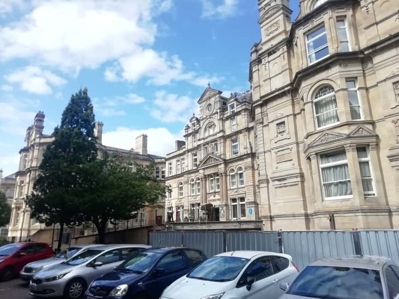 Cardiff: Private Doctor Who Walking Tour - The Historic Heart of Cardiff: City Hall and Saint Johns Place