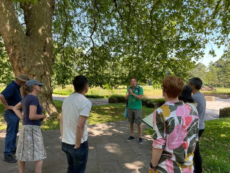 Cardiff: Private Guided Highlights Tour - Visiting and Exploring Cardiff Castle