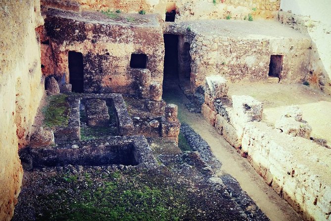 Carmona and Necropolis: Guided Day Tour from Seville - The Unpredictability of Site Access and Weather Considerations