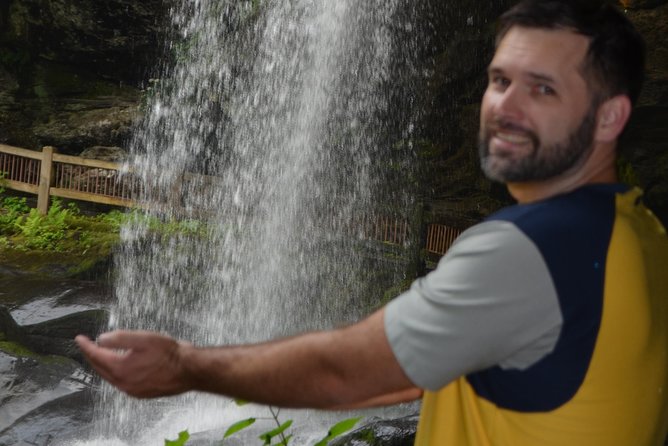 Carolina Waterfalls and Highlands Private VIP Boutique Tour - Winter Routes and Sightseeing Variations