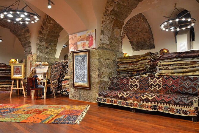Carpet Shopping Adventure at Istanbul Historic Carvansarai - Relax at the End of the Tour with Turkish Tea or Coffee