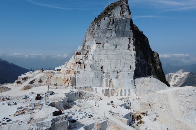 Carrara: Exclusive Marble Cave Tour Adventure in a 4x4 - The Experience of a Small-Group Tour