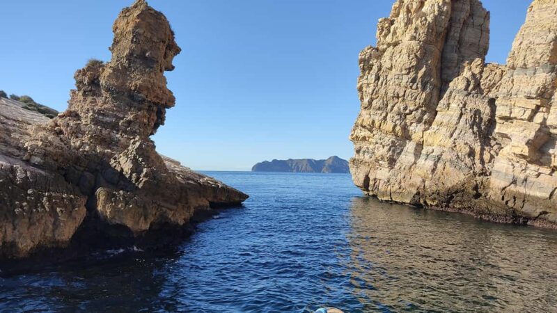 Cartagena: Guided boat tour to Isla de las Palomas - Comfort and Facilities Onboard