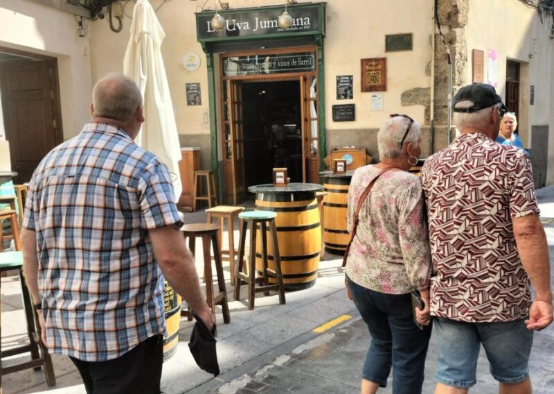 Cartagena: Guided Walking Tour with Tapas and Drinks - Discover Cartagena’s Historic and Modern Sites