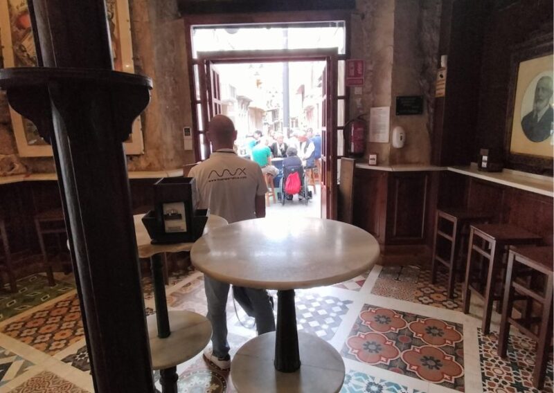 Cartagena: Guided Walking Tour with Tapas and Drinks - Comfortable Walking Pace with Ample Time to Enjoy Stops