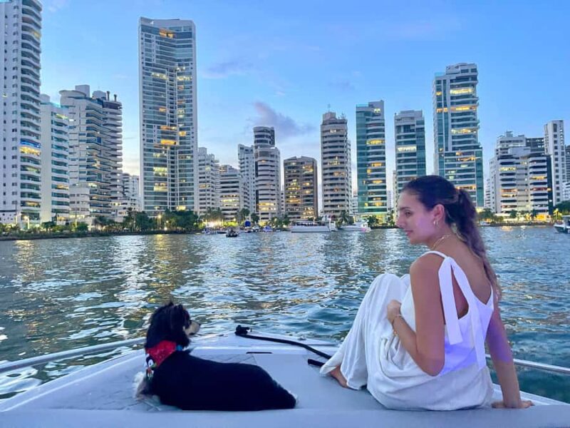 Cartagena: Private Sunset and Night Boat Tour - Comparing to Similar Experiences in Cartagena