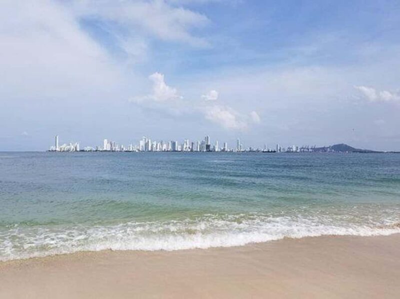 Cartagena: PUNTARENA ISLAND with Hotel pickup and drop-off - Lunch Break at Intriga Tropical Restaurant