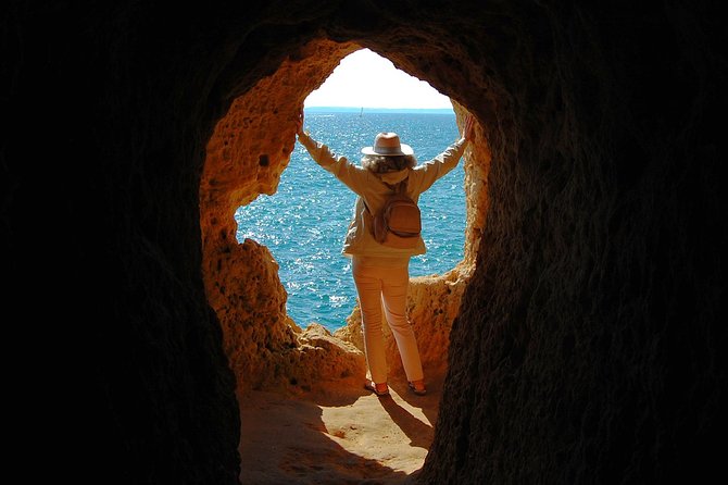 Carvoeiro and Silves Premium - Shared small group > VTours Algarve - Visiting Silves Cathedral: From Mosque to Gothic Church