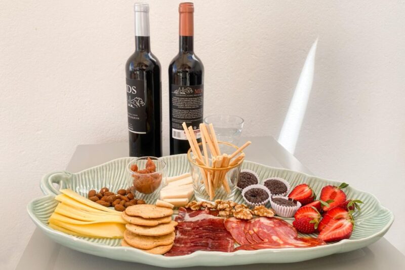 Carvoeiro/Portimão/Alvor: Wine Tour w/ Tasting, Tapas, Music - The Experience of Visiting a Historic Algarve Winery