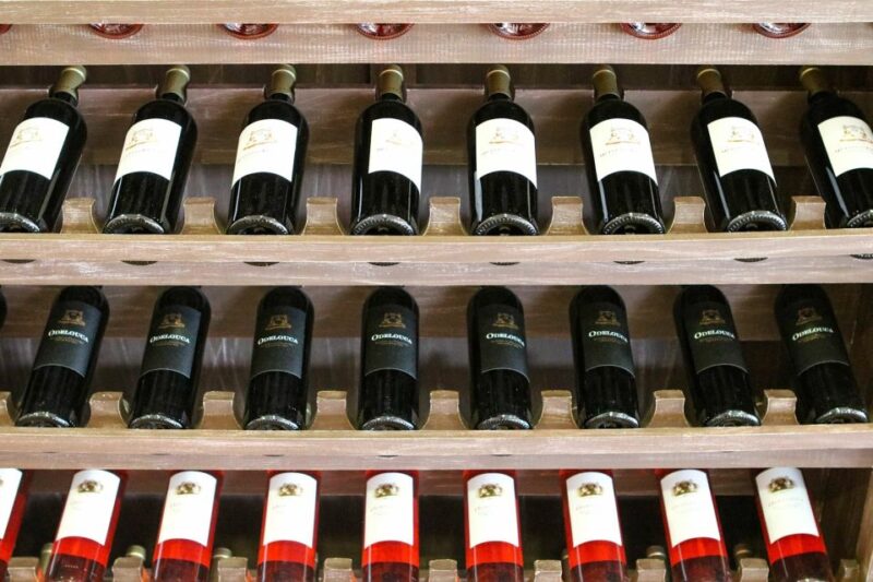 Carvoeiro/Portimão/Alvor: Wine Tour w/ Tasting, Tapas, Music - The Atmosphere Created by Music and Setting