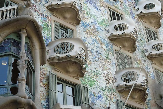 Casa Batlló: entrance tickets and smart guide - How the Smart Guide Enhances Your Experience