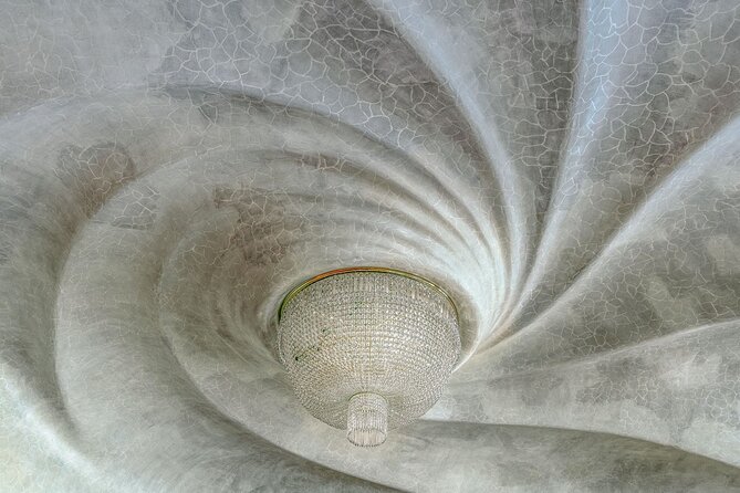 Casa Batllo Fast Track Tour with Optional White Rabbit Museum - Logistics and Meeting Arrangements