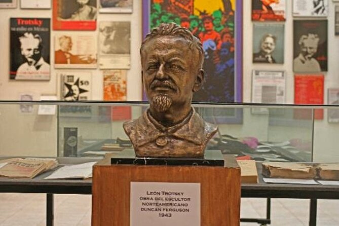 Casa de Leon Trotsky Museum in Mexico - The Guide’s Role: Knowledge and Variability