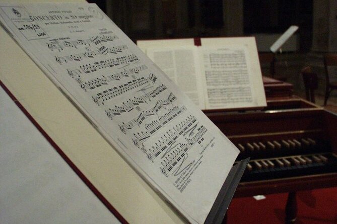 Casanova Opera Concert in San Marco Square - Venue Atmosphere and Audience Experience