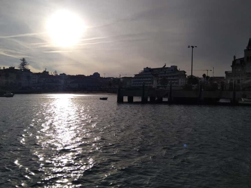 Cascais: Bay Boat Tour with Welcome Drinks and Swimming - Starting Point at Dreamboats Portugal