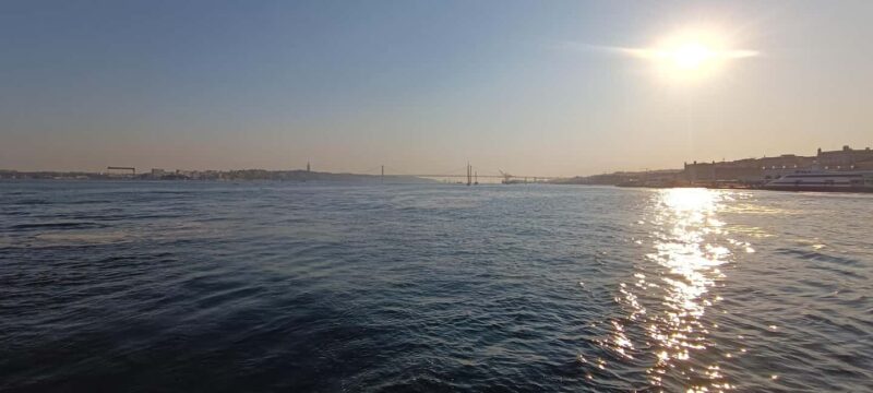 Cascais Coastal Secrets: 90-Minute Cruise with Free Drinks - Cascais Coastal Secrets: An Enjoyable Coastal Escape