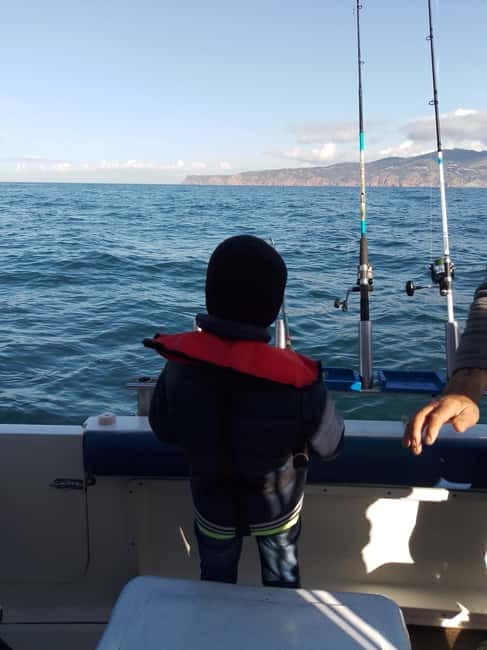 Cascais: Family Fishing - The Boat Cruise: A Relaxing 3-Hour Voyage