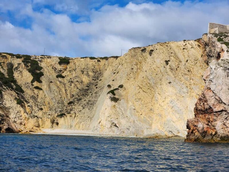 Cascais/Portimão: Private Yacht Cruise with Drinks - Comparing This Experience with Other Coastal Tours in Algarve and Lisbon