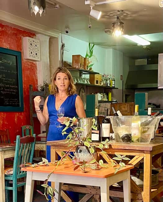 Cascais: Portuguese wine class for international wine lovers - Tasting seven regional wines from Portugal