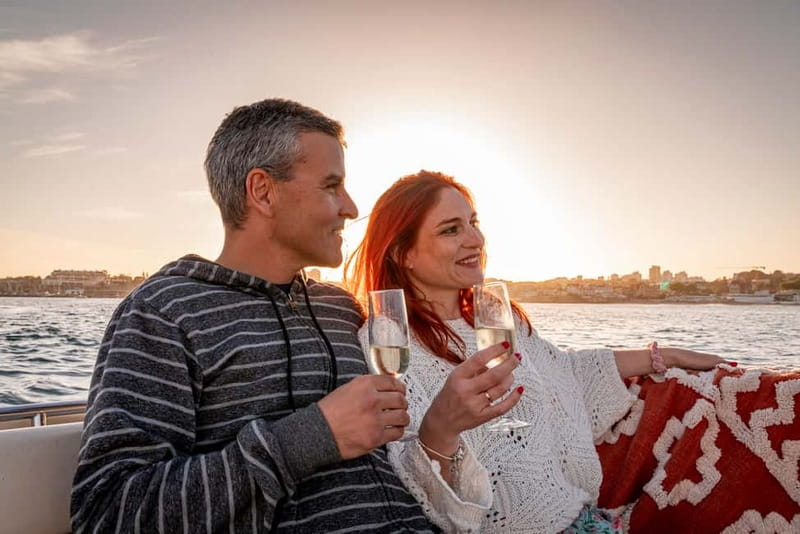 Cascais: Private boat with skipper, fuel, food and drinks - Exploring Lisbon and Estoril Coast from the Water