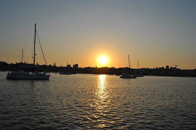 Cascais Private Luxury Sunset 2h Cruise with a drink - Sunset Views and Scenic Photo Opportunities