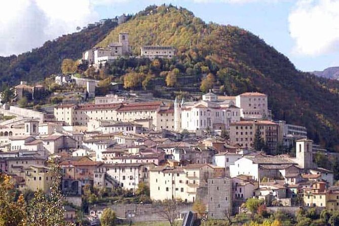 Cascia and Spoleto from Rome: Enjoy a Full-Day Private Tour - The Romanesque Spoleto Cathedral and Byzantine Mosaics