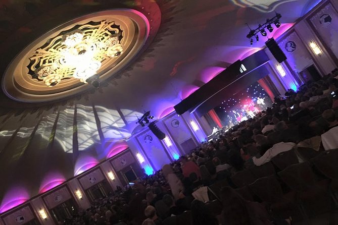 Casino VIP Backstage Tour - The Role of the Professional Guide