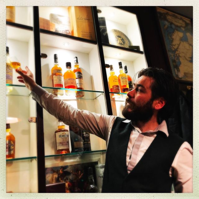 Casks & Chronicles: A Day Trip of Whisky Distilleries - Visiting Lindores Abbey Distillery: Guided Tour and Whiskey Tasting