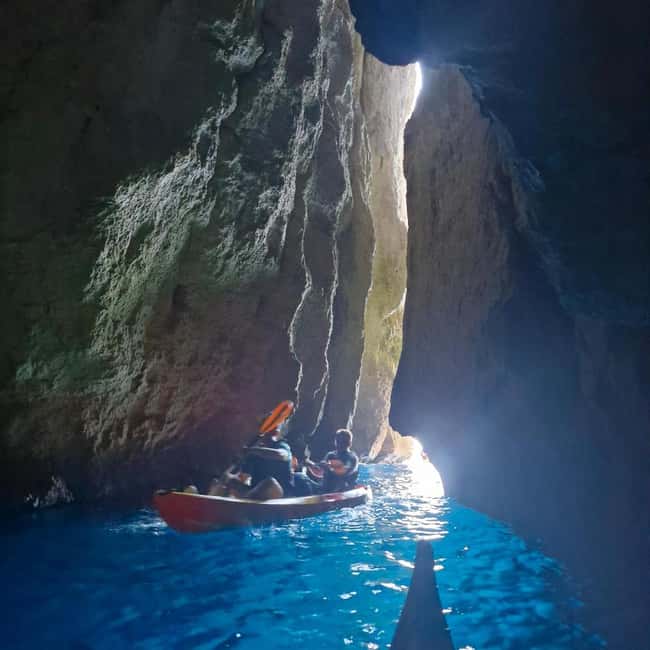 Cassis: Day trip by sea kayak - Cassis: Day trip by sea kayak — a detailed journey into the stunning Calanques