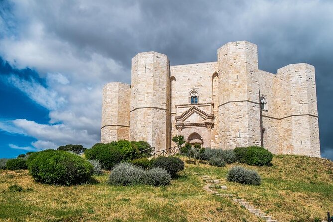 Castel del Monte: excursion in the Alta Murgia National Park - Discover Castel del Monte and the Alta Murgia National Park