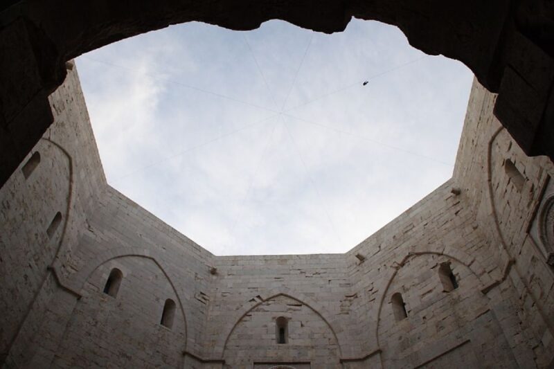 Castel del Monte Tour with transfer from Trani - Trani: Starting Point for a Seamless Castel del Monte Visit