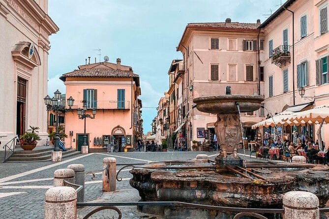 Castel Gandolfo tour with wine tasting - Discovering Nemi: The Town of Wild Strawberries and Volcanic Lake