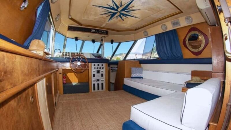 Castellammare: Night Boat Tour with Dinner & Overnight - Spending the Night at Castellammare di Stabia