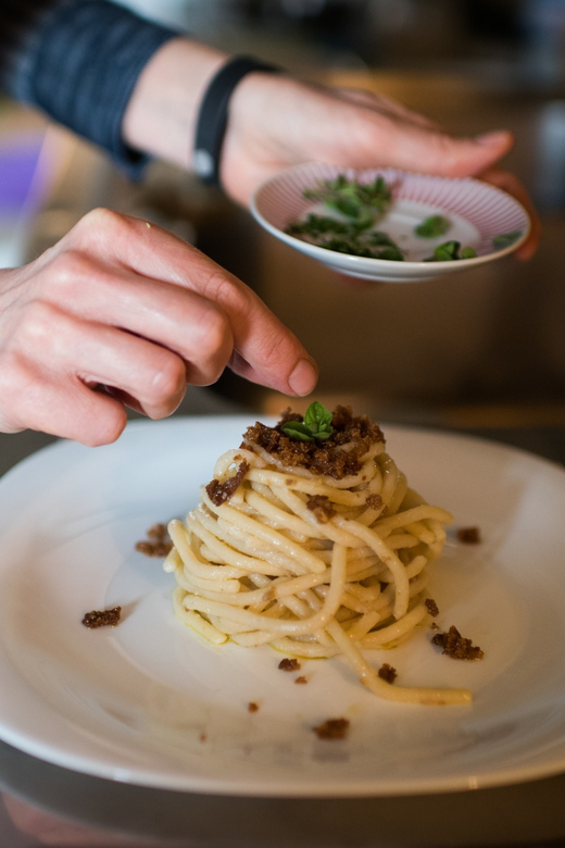 Castellina in Chianti: Dining Experience at a Local's Home - Key Points