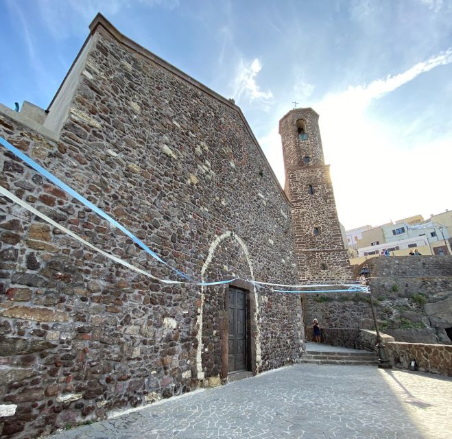 Castelsardo: Basket-Making Workshop and Museum Guided Tour - Exploring Castelsardo’s Medieval Streets and Monuments