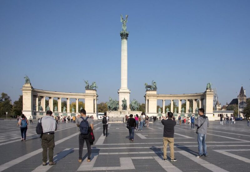 Castle District & Pest Driving Tour with Danube River Cruise - What Sets This Tour Apart from Others