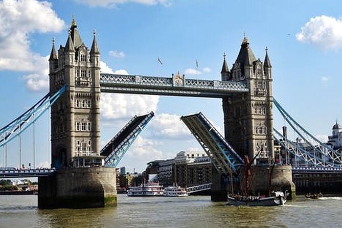 Castles & Bridges Tour : See over 15 London Top Sights - Explore Over 15 Iconic London Sights in Just Two Hours