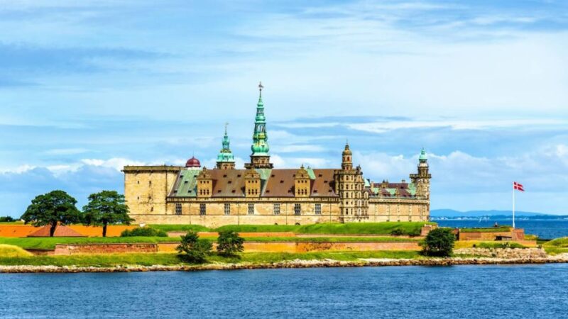 Castles of Kronborg and Frederiksborg from Copenhagen by Car - Logistics and Transportation: Comfort and Flexibility