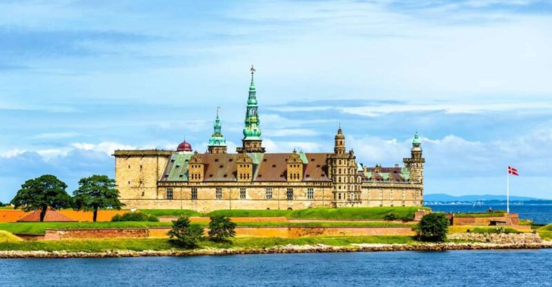 Castles of Kronborg and Frederiksborg from Copenhagen by Car - Tour Options: Guided versus Self-Guided