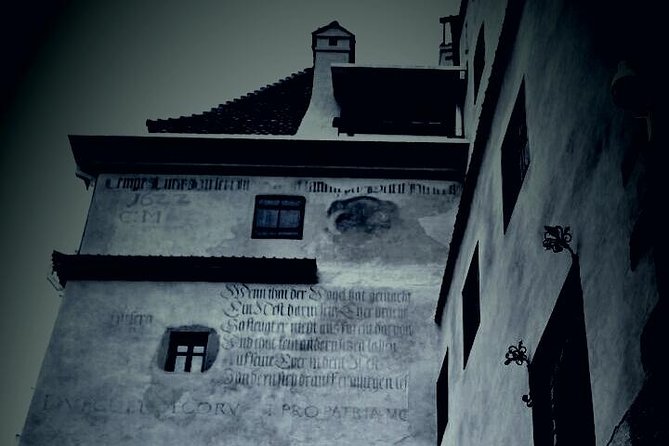 Castles Tours from Brasov - The Role of the Tour Guide and Group Size