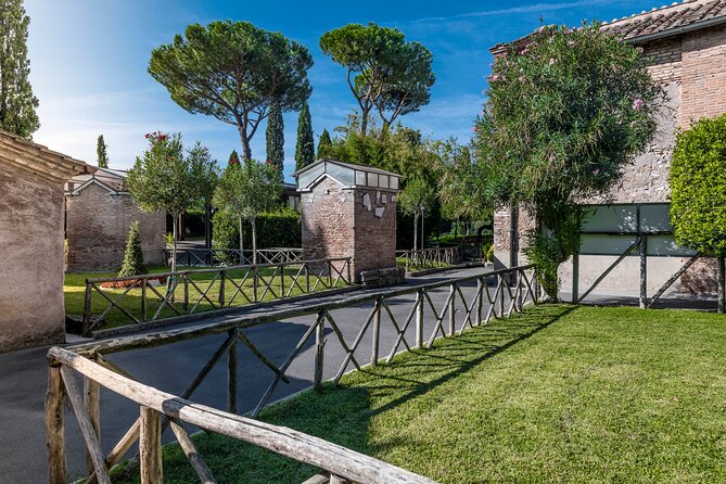 Catacombs and Appian way Tour - The Tomb of Cecilia Metella and the Caetani Castrum