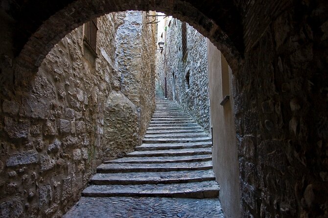 Catalonia Private Tour with Medieval Towns and Montserrat with Transport - Exploring Catalonia in a Day: Private Tour from Barcelona for Medieval Towns and Montserrat