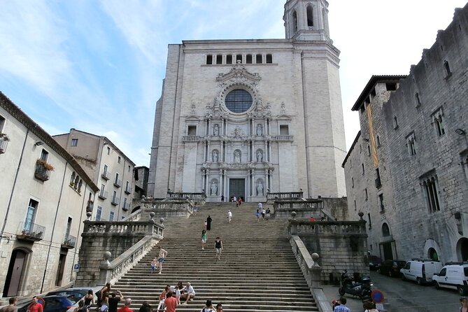 Catalonia Private Tour with Medieval Towns and Montserrat with Transport - Girona’s Medieval Streets and the Famous Cathedral