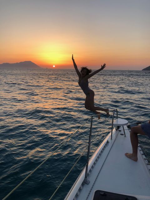 Catamaran Afternoon Cruise: Kleftiko half day with sunset - Impressive Lava Rocks and Cape Vani