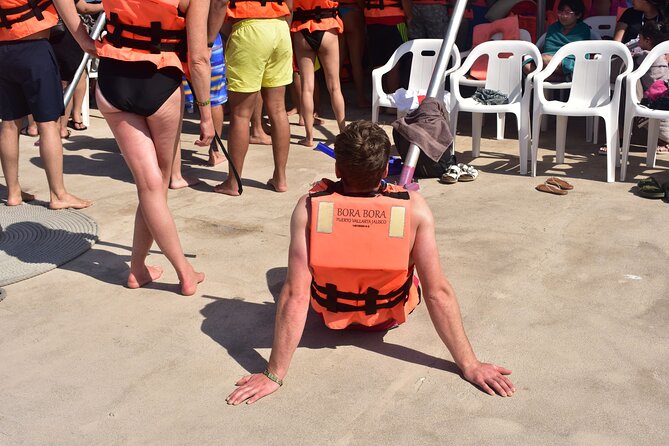 Catamaran Arches, Animas Beach, Quimixed Waterfall and Food Tour - Pacing and Overall Experience: What to Expect